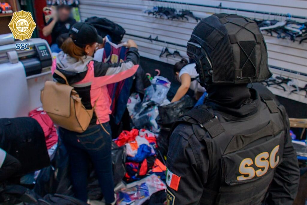 Golpe a la piratería en Tepito